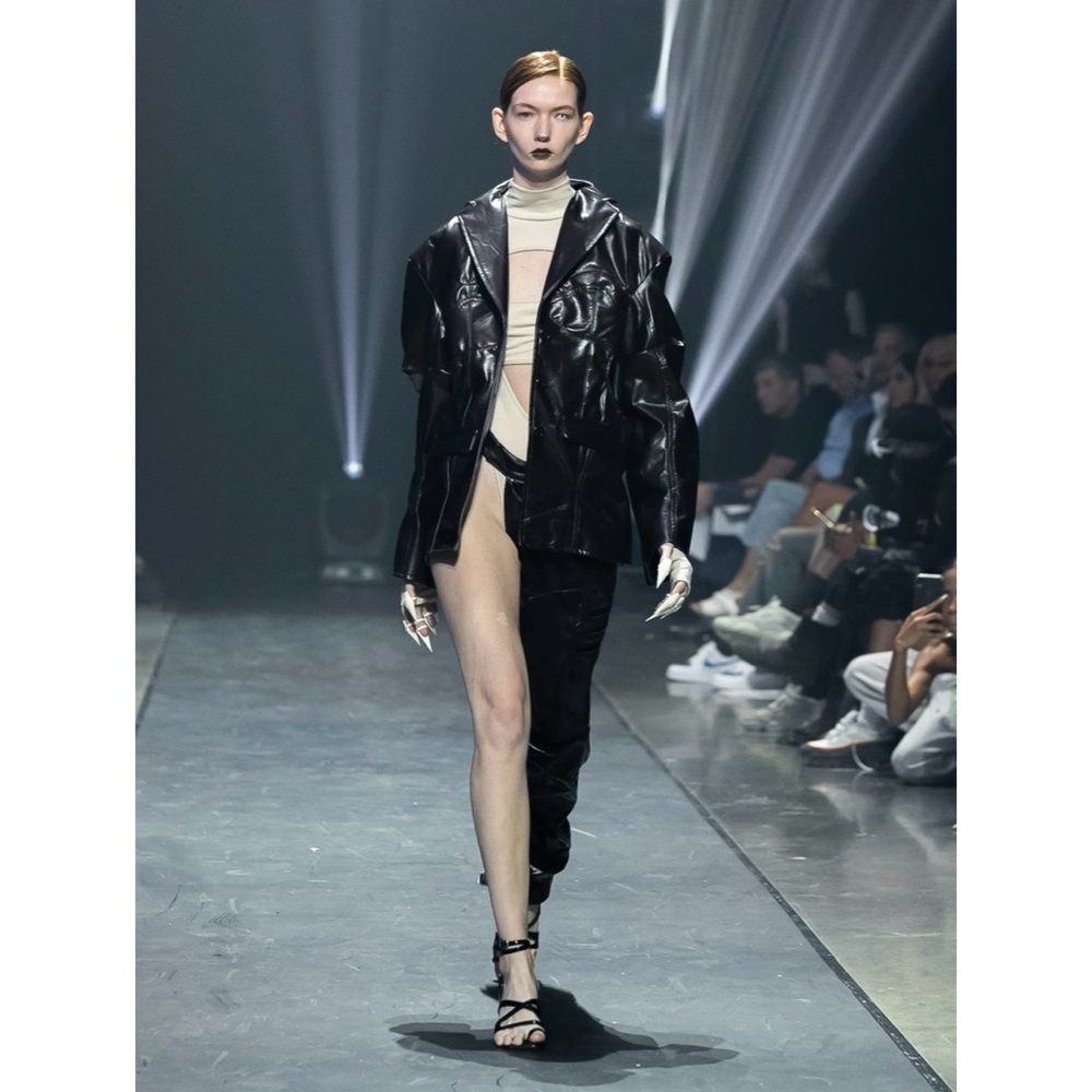 MAISON MARGIELA Black Single-leg Pant